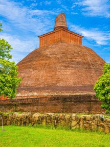 Ruwanwelisaya stupa Anuradhapura